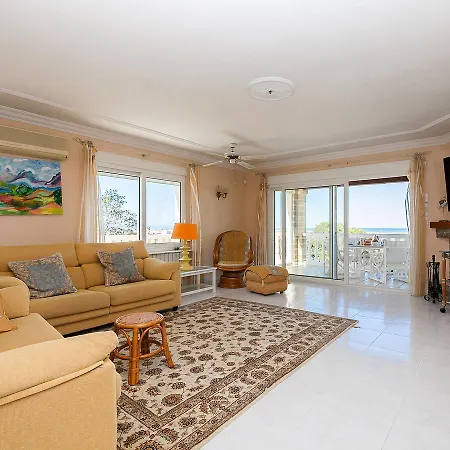 Zino Casa de Férias Dénia